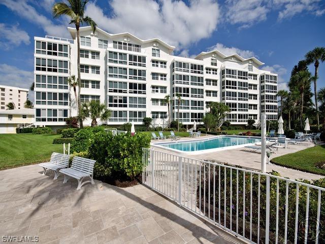 2121 Gulf Shore Blvd., Naples, FL