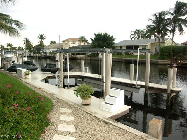 163 Shorecrest Ct., Marco Island, FL 34145