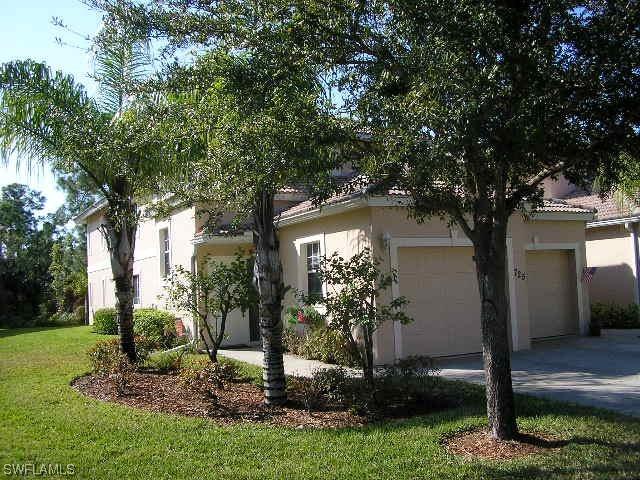 725 Luisa Ln. #2, Naples, FL 34104