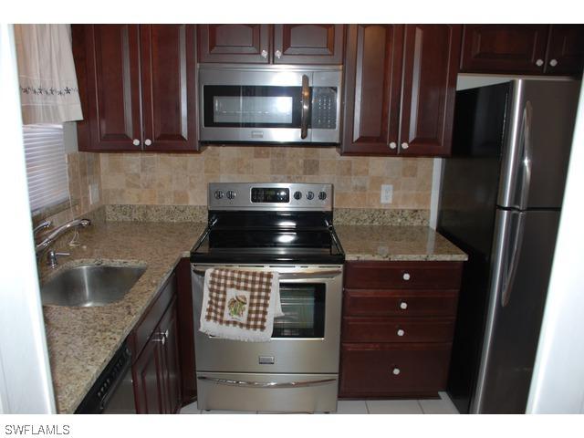 190 Turtle Lake Ct. #210, Naples, FL