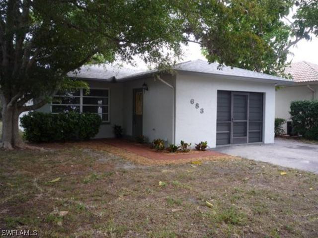 683 106th Ave., Naples, FL 34108