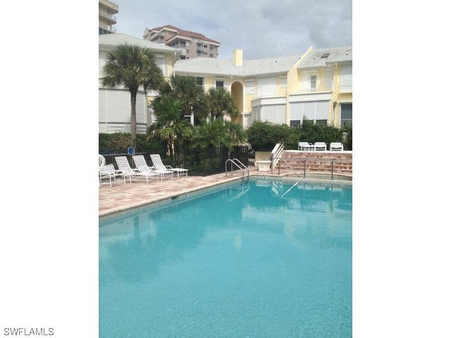 82 Seagate Dr., Naples, FL