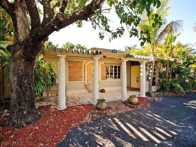 458 Central Ave., Naples, FL