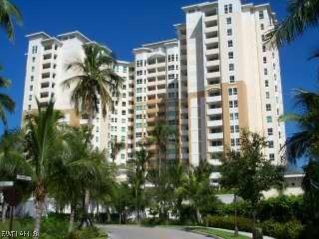 285 Grande Way #502, Naples, FL 34110