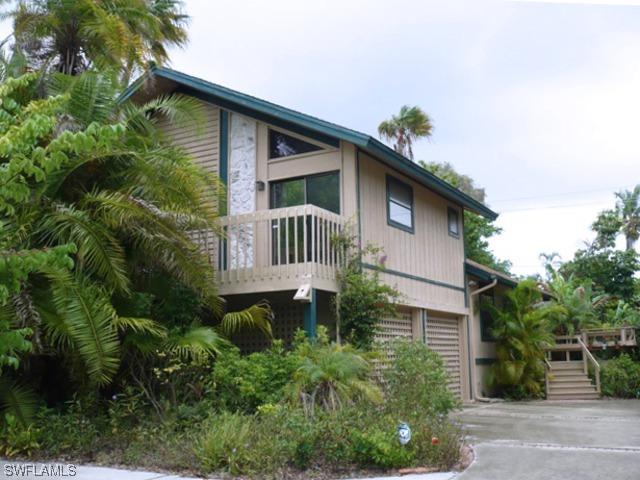 1105 Sandpiper St., Naples, FL 34102