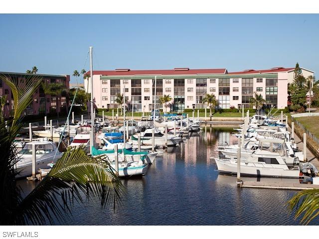 801 River Point Dr., Naples, FL 34102