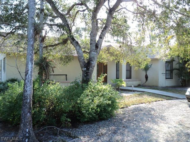 6030 Westport Ln., Naples, FL