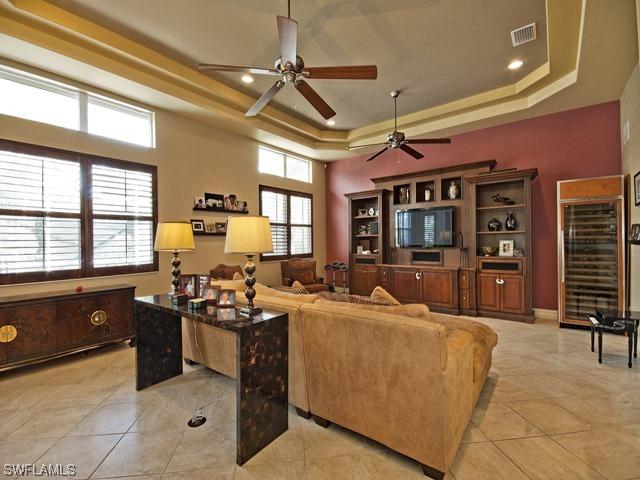 3321 5th Ave., Naples, FL 34117