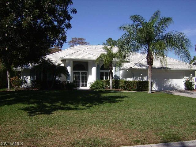 208 Palmetto Dunes Cir., Naples, FL 34113