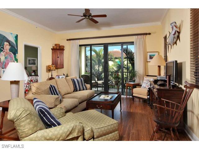 985 Sandpiper St. #I-206, Naples, FL 34102