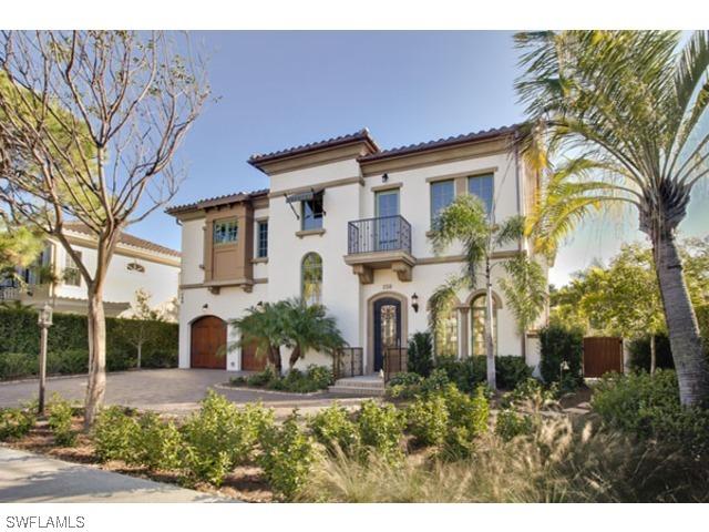 358 2nd Ave., Naples, FL 34102