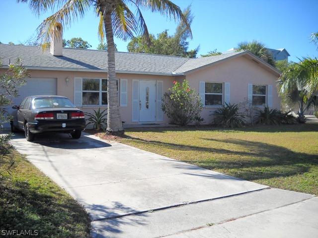 18 Fairview Blvd., Fort Myers Beach, FL 33931