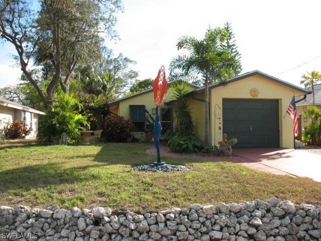 1366 Trail Terrace Dr., Naples, FL 34103