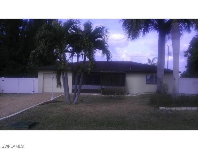 623 100th Ave., Naples, FL 34108