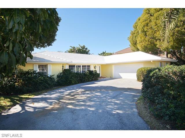 4127 Belair Ln., Naples, FL