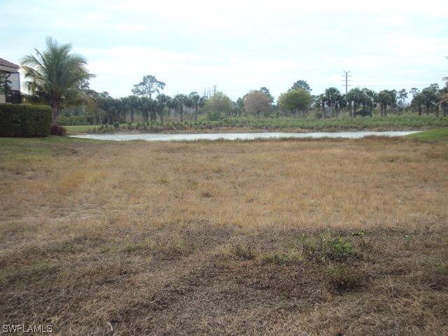 6890 Lakewood Isle Dr., Fort Myers, FL 33908