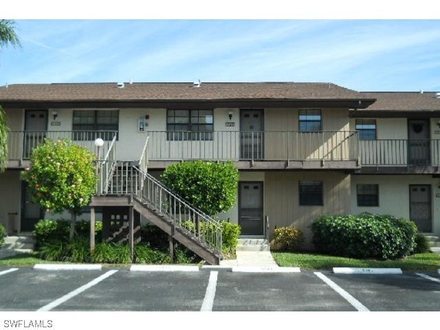 5281 Treetops Dr., Naples, FL