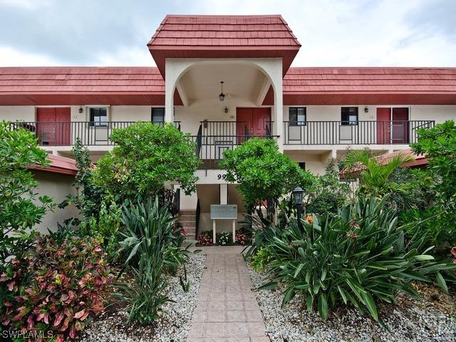 990 8th St., Naples, FL