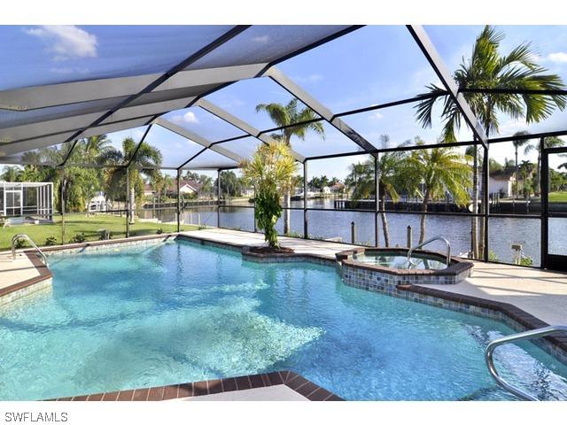 2016 Palaco Grande Pkwy., Cape Coral, FL 33904