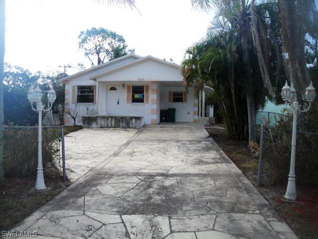 3618 Poplar Way, Naples, FL 34112