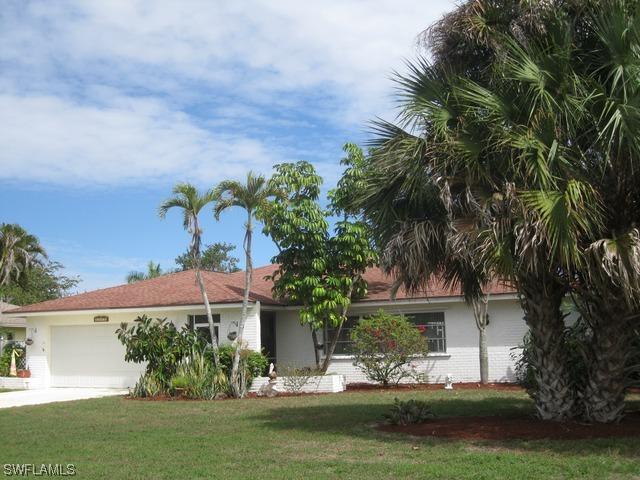 337 Bay Meadows Dr., Naples, FL 34113