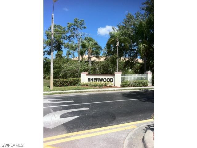 209 Robin Hood Cir. #104, Naples, FL 34104