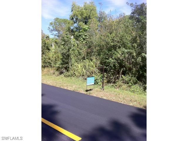 612 Carica Rd., Naples, FL 34108