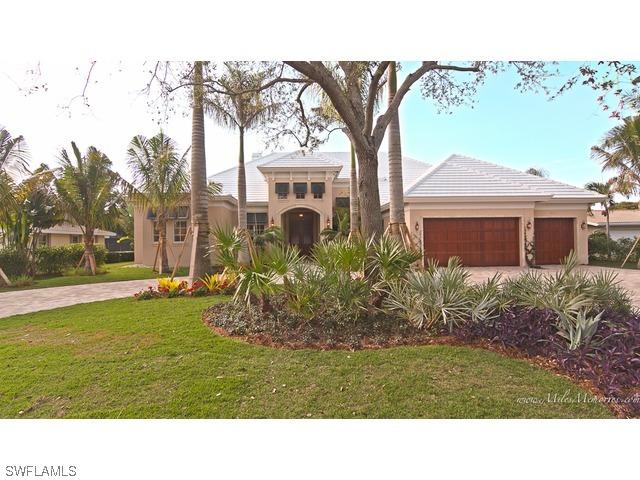 645 Rudder Rd., Naples, FL 34102