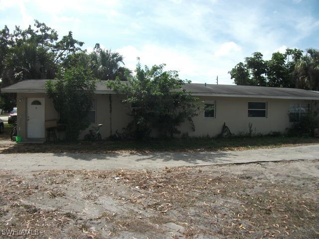 4400 Gulfstream Dr., Naples, FL 34112