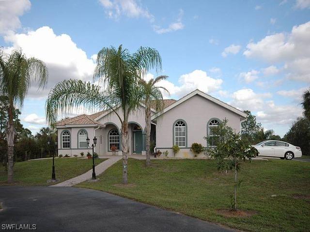 910 8th St., Naples, FL