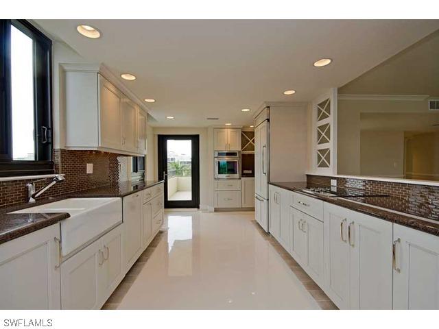 2400 Gulf Shore Blvd. #401, Naples, FL