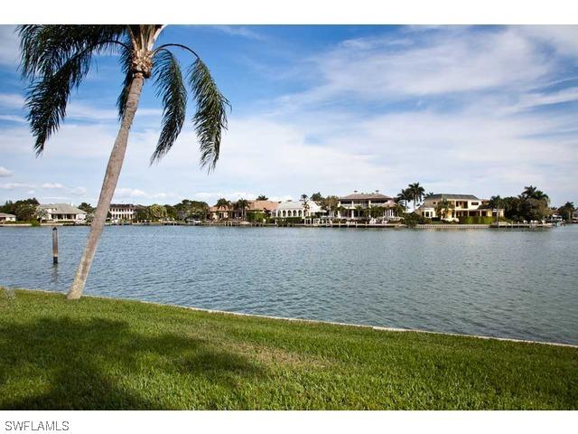 3400 Gulf Shore Blvd. #G-2, Naples, FL 34103