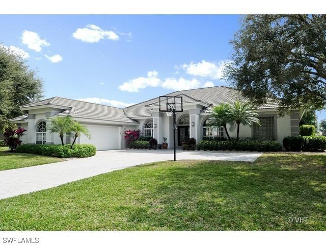 2104 Imperial Cir., Naples, FL