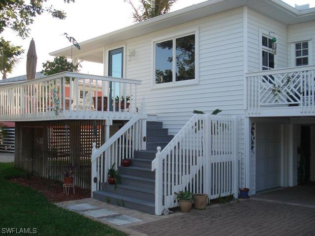 105 Mandalay Rd., Fort Myers Beach, FL