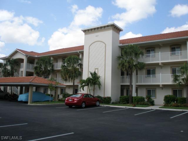 7827 Regal Heron Cir. #201, Naples, FL 34104