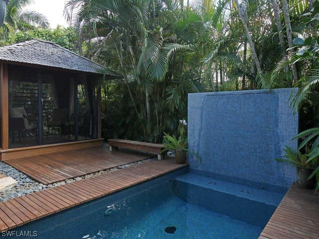 295 6th St., Naples, FL 34102