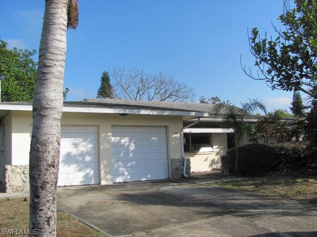 4301 19th Pl., Naples, FL 34116