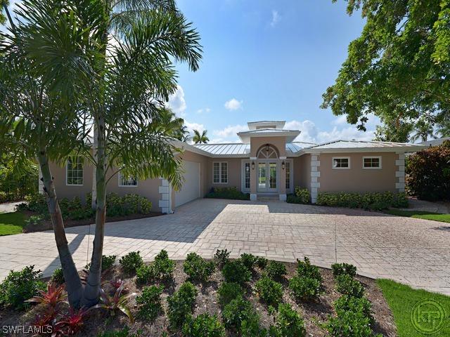 1925 Tarpon Rd., Naples, FL 34102