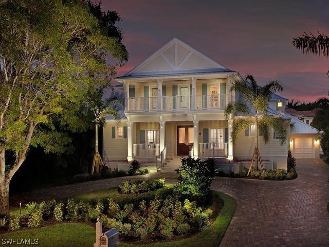 205 3rd Ave., Naples, FL 34102