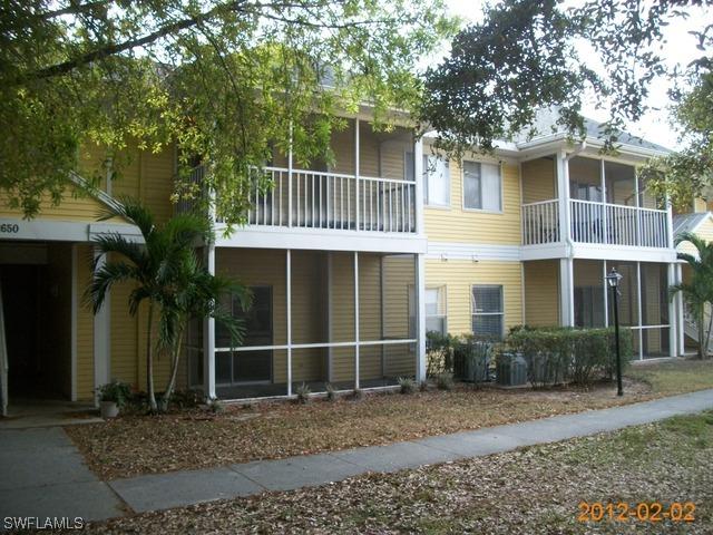 2650 Fountain View Cir., Naples, FL