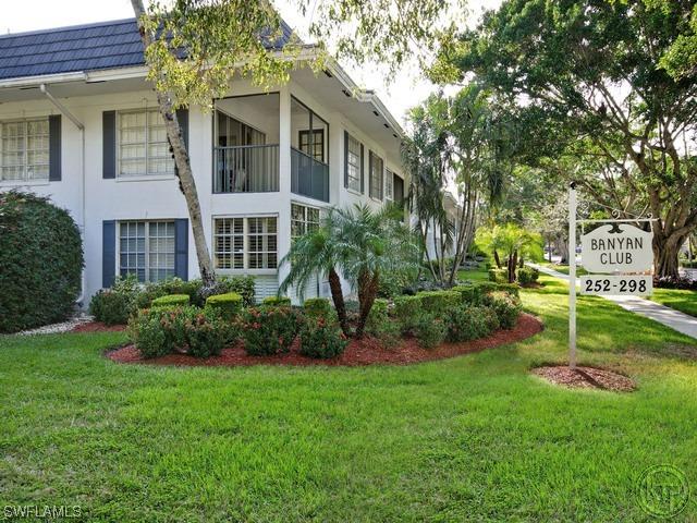 296 Banyan Blvd., Naples, FL