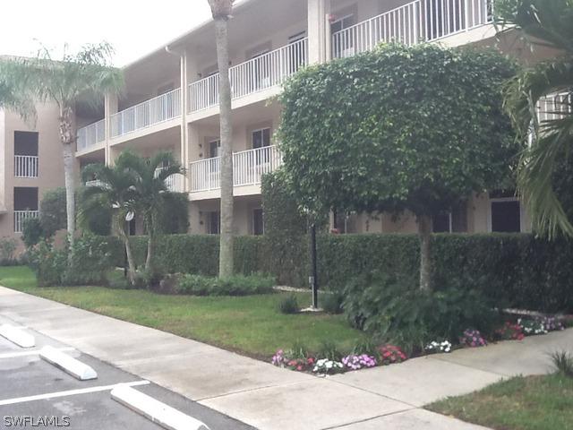 7320 Glenmoor Ln., Naples, FL