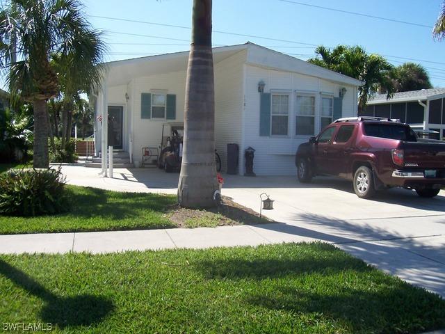 1089 Silver Lakes Blvd., Naples, FL 34114