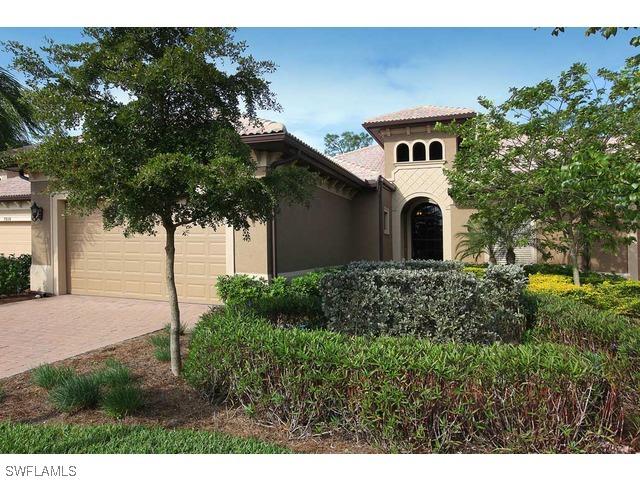 7511 Moorgate Point Way, Naples, FL 34112
