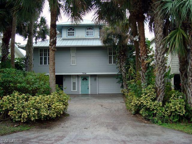 706 Pan Am Ave., Naples, FL 34110