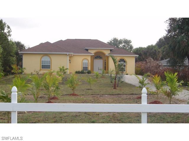 930 17th St., Naples, FL 34117