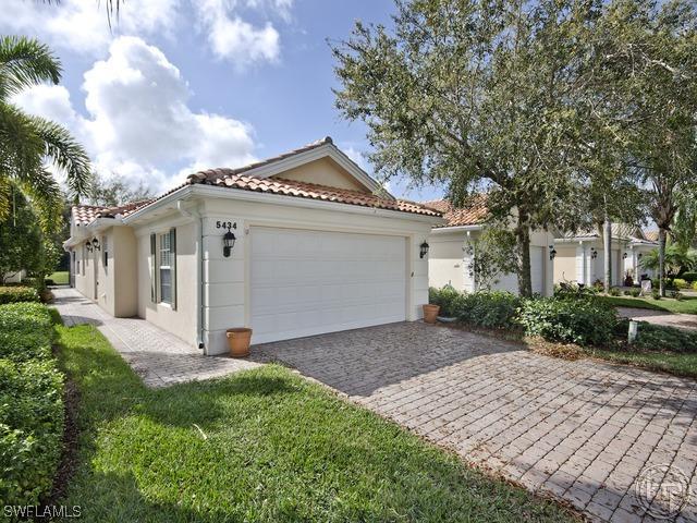 5434 Guadeloupe Way, Naples, FL 34119