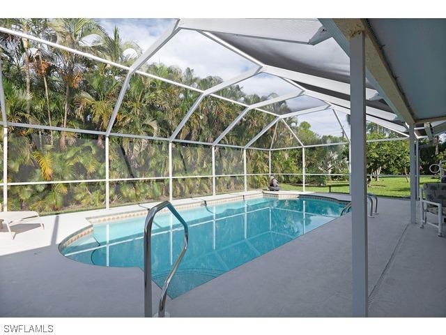 173 Saint James Way, Naples, FL