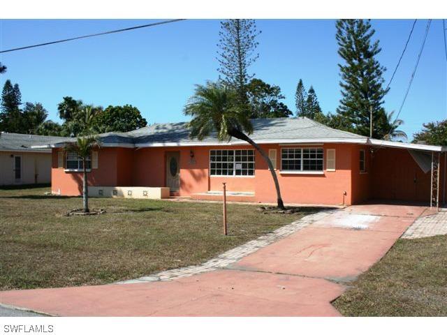 2051 44th Ter., Naples, FL