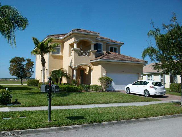 1918 Par Dr., Naples, FL 34120
